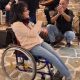 γυναικα σε αναπηρικο αμαξιδιο χορευει μπαλο
