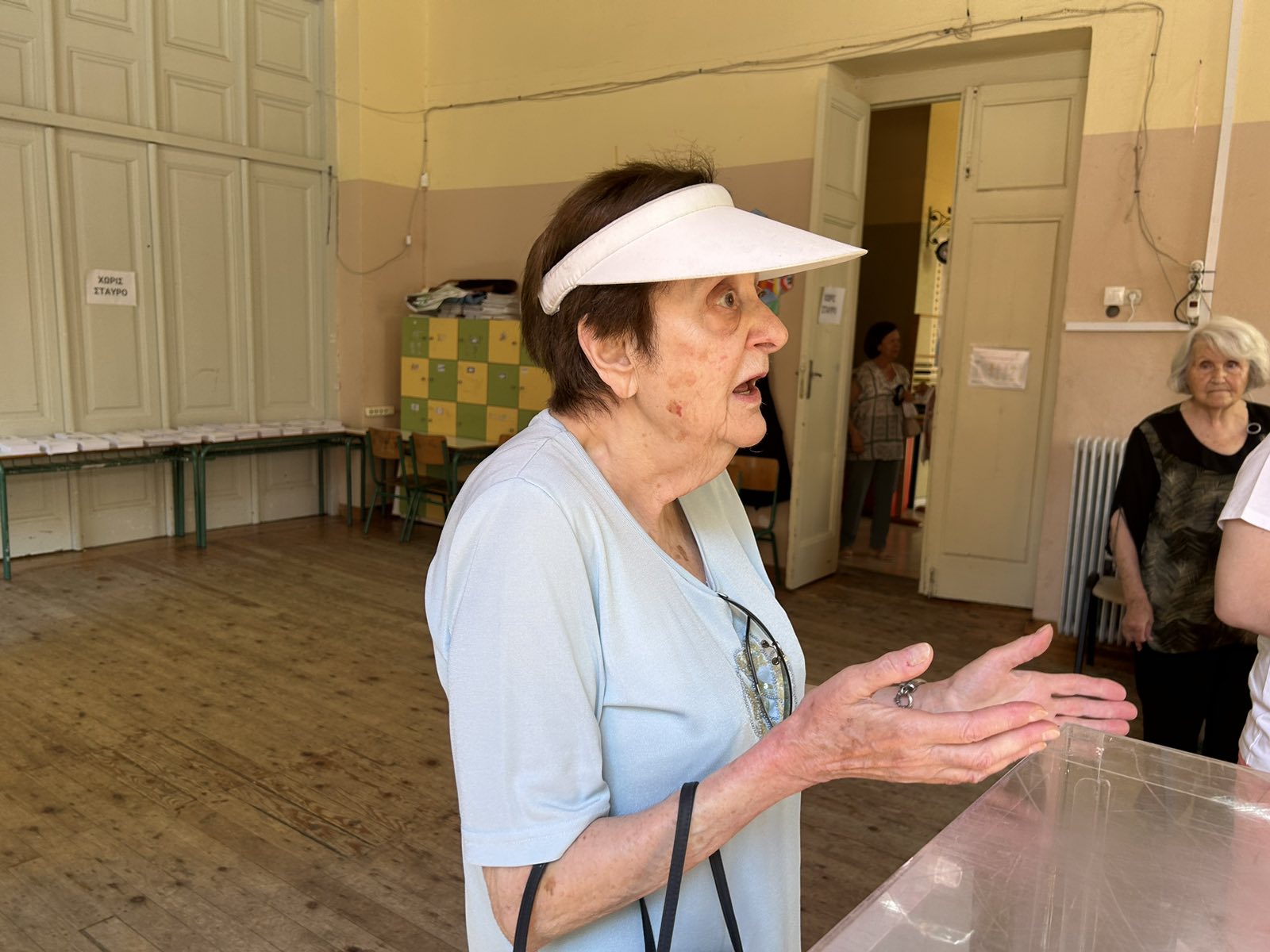 93χρονη ψηφισε στο Ηρακλειο